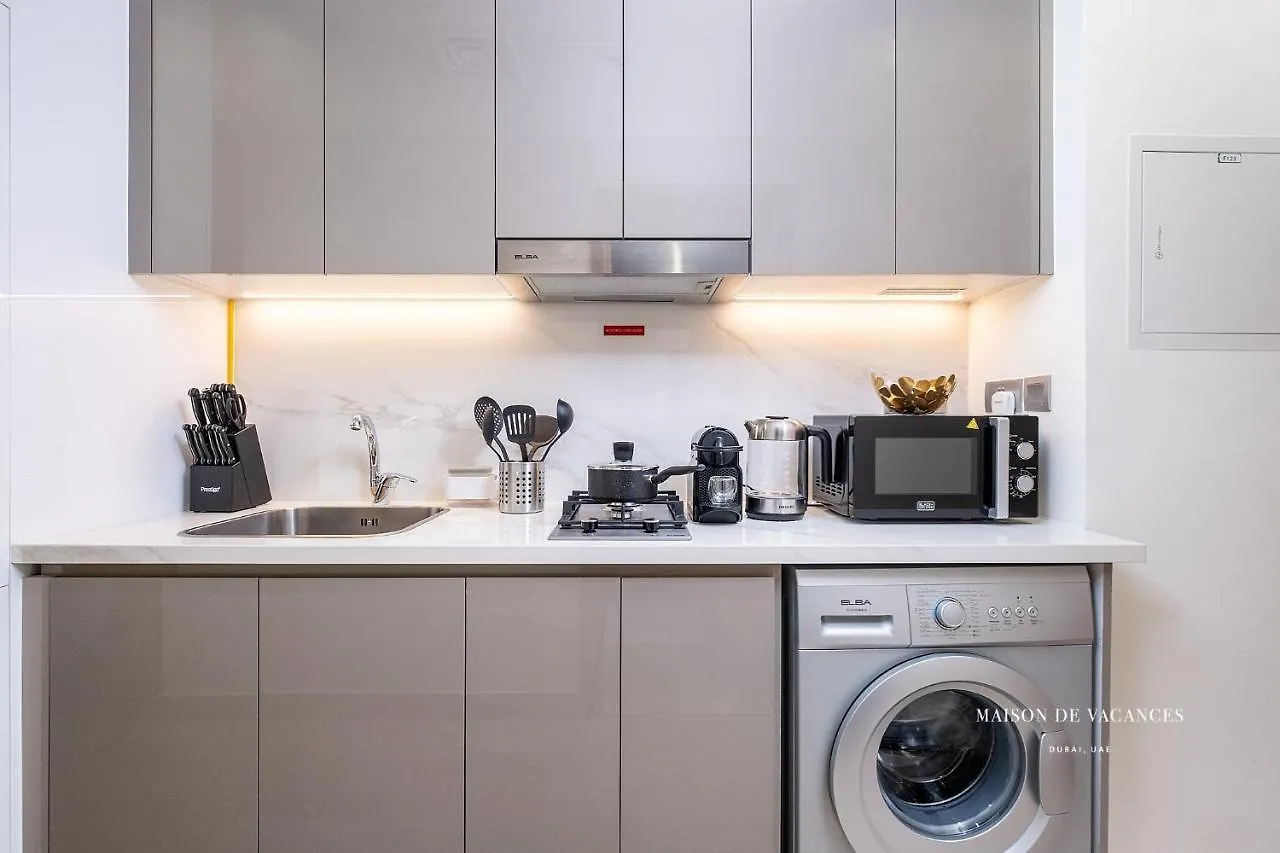 Large Balcony Studio 10Mins From Dubai Mall 0*,